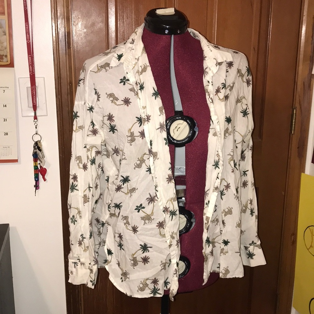 A cheetah flannel